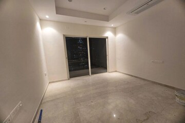 Room in 3 BHK Apartment at Indiabulls Sky Forest, Lower Parel – for Rent