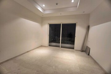 Room in 3 BHK Apartment at Indiabulls Sky Forest, Lower Parel – for Rent