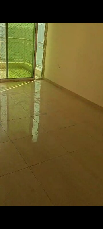 Room in 3 BHK Apartment at Gaur Saundaryam, Tech Zone 4 Greater Noida – for Rent