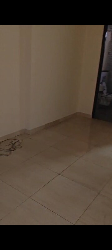 Room in 3 BHK Apartment at Gaur Saundaryam, Tech Zone 4 Greater Noida – for Rent
