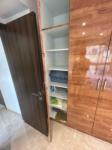 Furnished Amenities in 1 BHK Apartment at Hiranandani Regent Hill, Powai – for Rent