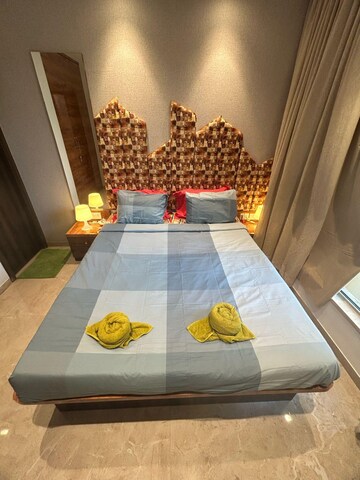 Master Bedroom in 1 BHK Apartment at Hiranandani Regent Hill, Powai – for Rent