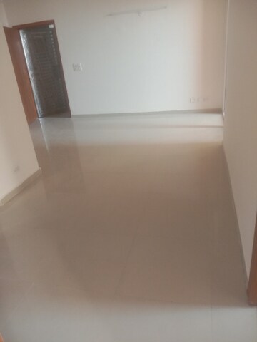 Room in 2 BHK Apartment at Mahagun Mywoods, Sector 16c Greater Noida – for Rent