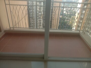 Room in 2 BHK Apartment at Mahagun Mywoods, Sector 16c Greater Noida – for Rent
