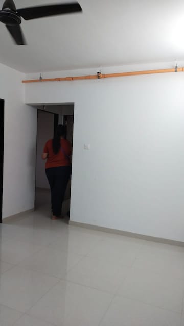 Room in 1.5 BHK Apartment at MICL Aaradhya One Park, Ghatkopar East – for Rent