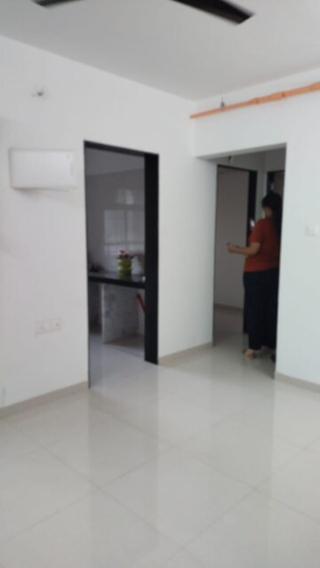 Room in 1.5 BHK Apartment at MICL Aaradhya Nine, Ghatkopar East – for Rent