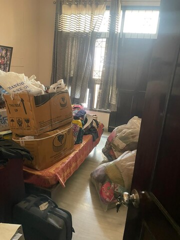 Living Room in 5 BHK Villa at SS Mayfield Gardens, Sector 51 – for Rent