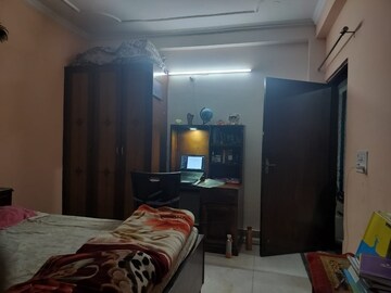Bedroom in 3 BHK Builder Floor at Unitech South City II, Sector 50 – for Rent