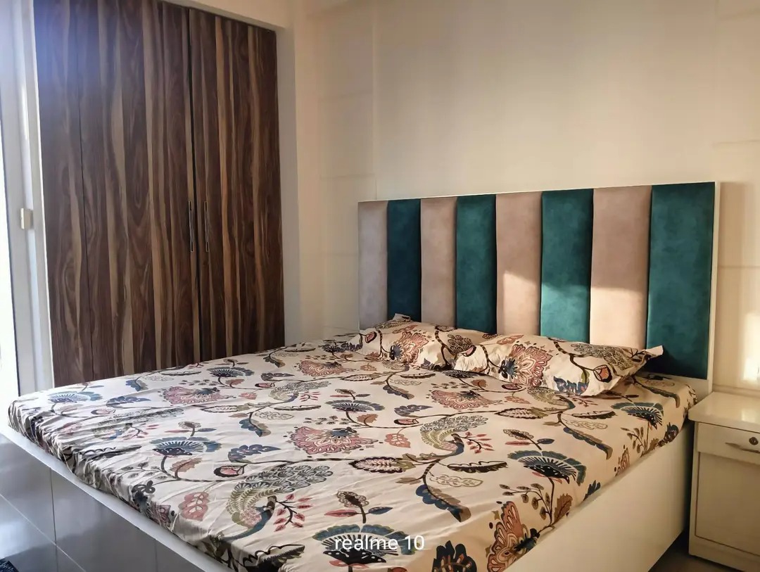 2 BHK + Pooja Room 1055 Sq.Ft. Apartment in Gaur City 2 - 12th Avenue