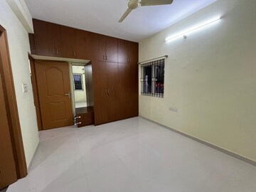 Room in 3 BHK Builder Floor at Hsr Layout – for Rent
