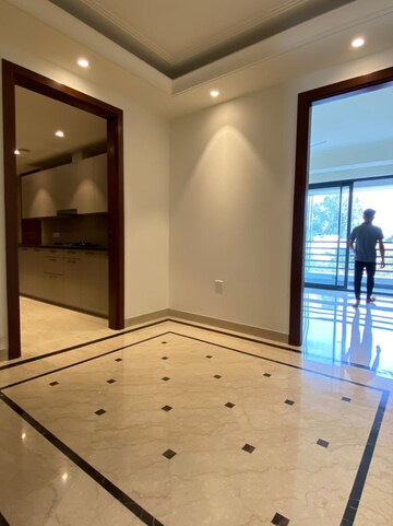 Room in 3 BHK Builder Floor at Jor Bagh – for Sale