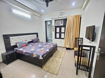 Living Room in 3 BHK Apartment at DLF Midtown Plaza, Moti Nagar – for Rent