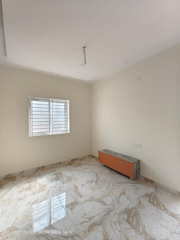 Room in 3 BHK Builder Floor at Hsr Layout – for Rent