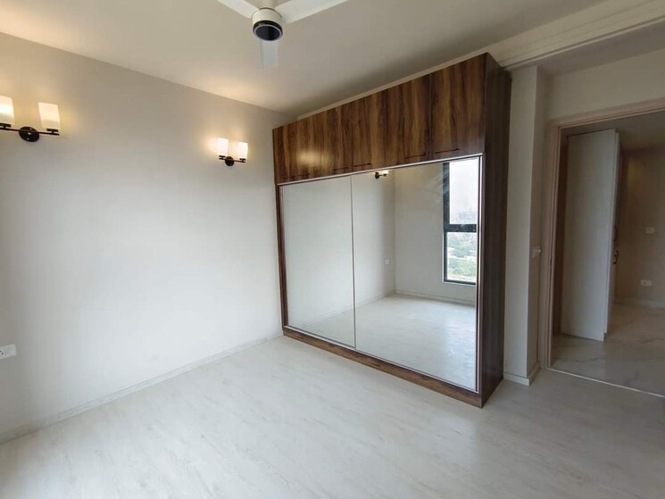 Room, dlf-one-midtown 3 Bedroom 1800 Sq.Ft. Apartment In Moti Nagar Delhi 8364175