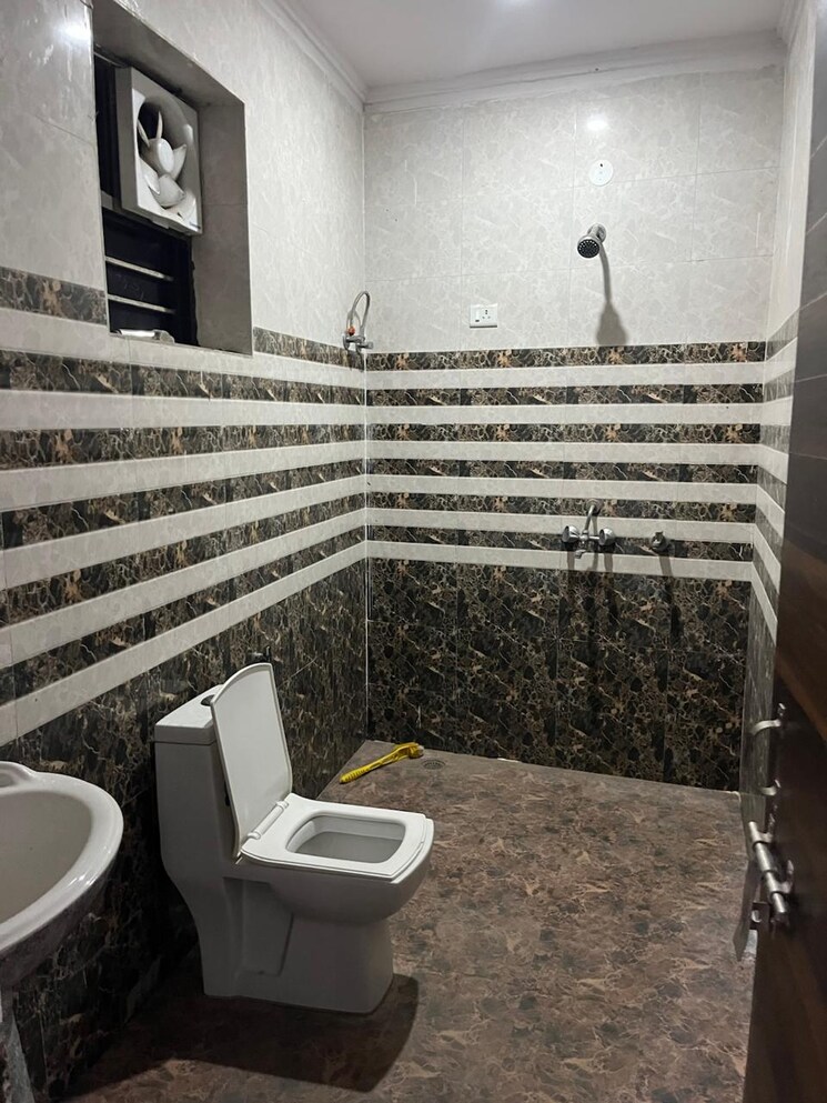 Bathroom, amolik-sankalp 3 Bedroom 851 Sq.Ft. Apartment In Sector 85 Faridabad 8364202