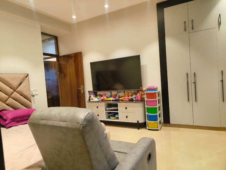 Bedroom, nitishree-lotus-pond-blessed-homes 3 Bedroom 1955 Sq.Ft. Apartment In Vaibhav Khand Ghaziabad 8364265