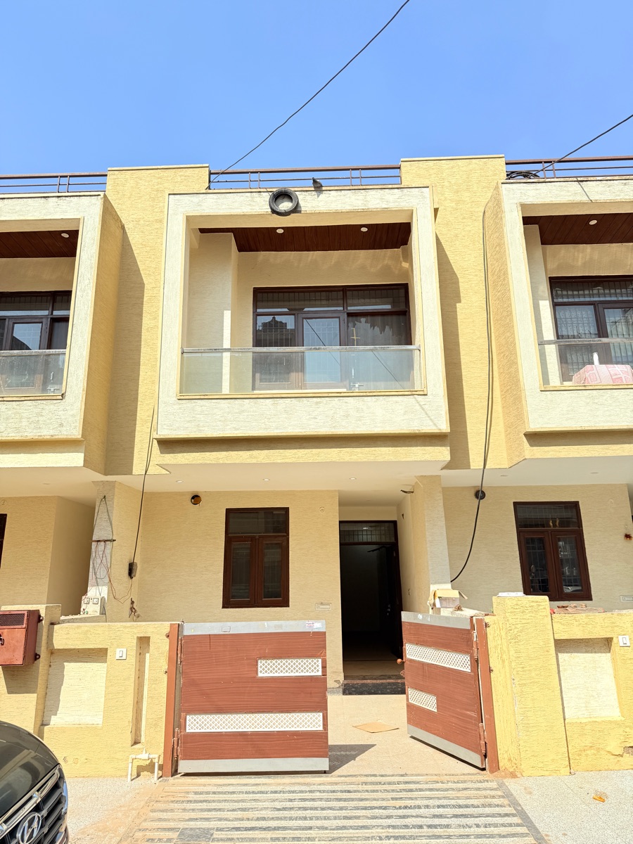 3 BHK + Pooja Room Villa For Sale in Mansarovar Extension