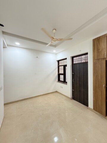 Room in 3 BHK Villa at Mansarovar Extension – for Sale