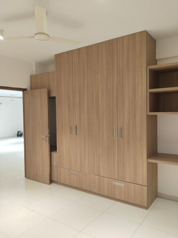 Room in 3 BHK Builder Floor at Hsr Layout – for Rent