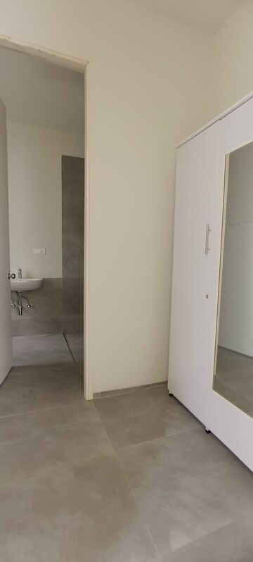 Room in 4 BHK Villa at Gold Fish Zresta, Kokapet – for Rent