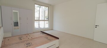 Room in 4 BHK Villa at Gold Fish Zresta, Kokapet – for Rent