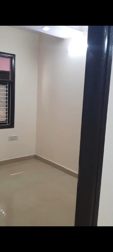 Room in 2 BHK Builder Floor at Burari – for Rent
