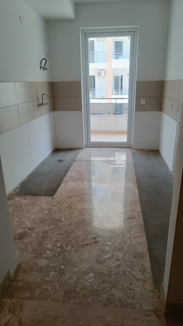 Room in 4 BHK Apartment at SS Linden, Sector 84 – for Sale