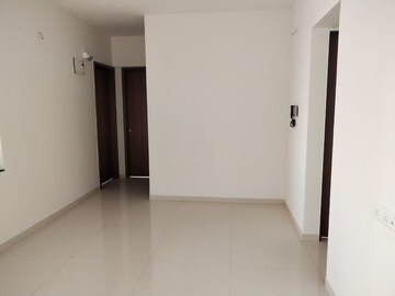 Room in 3 BHK Apartment at 38 Park Majestique, Undri – for Sale
