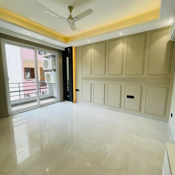 Room in 4 BHK Builder Floor at Ansal API Esencia, Sector 67 – for Sale