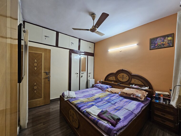 Bedroom, vikas puri 2.5 Bedroom 120 Sq.Yd. Apartment In Vikas Puri Delhi 8364288