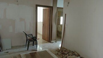 Staircase in 2.5 BHK Apartment at Amrapali Golf Homes, Sector 4, Greater Noida – for Rent