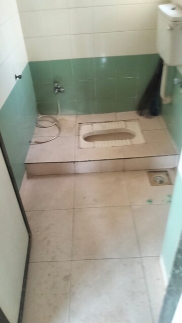 Furnished Amenities in 2 BHK Apartment at Sai Brindavan CHS, Kalyan West – for Rent