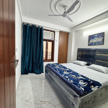 Bedroom in 1 BHK Builder Floor at Saket – for Rent