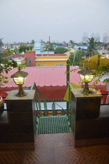 6+ BHK Villa – Exterior View View at Prince Anwar Shah Road - for Sale