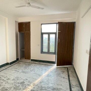 Room in 1 BHK Builder Floor at Saket – for Rent