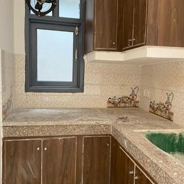 1 BHK Builder Floor For Rent in Saket