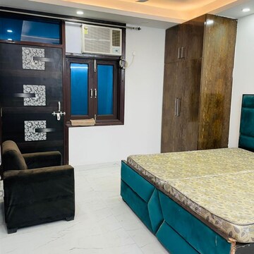 Bedroom in 1 BHK Builder Floor at Saket – for Rent