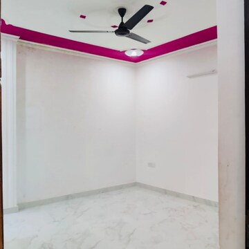 Room in 1 BHK Builder Floor at Saket – for Rent