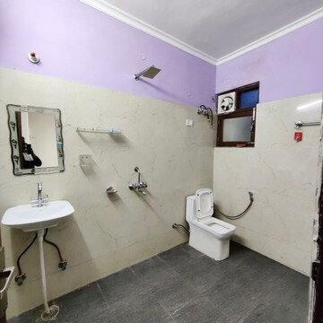 Team Area in 1 BHK Builder Floor at Saket – for Rent