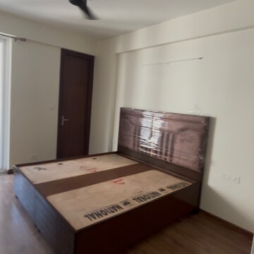 Bedroom in 3 BHK Apartment at Allwin El Spazia, Nagla Road – for Rent