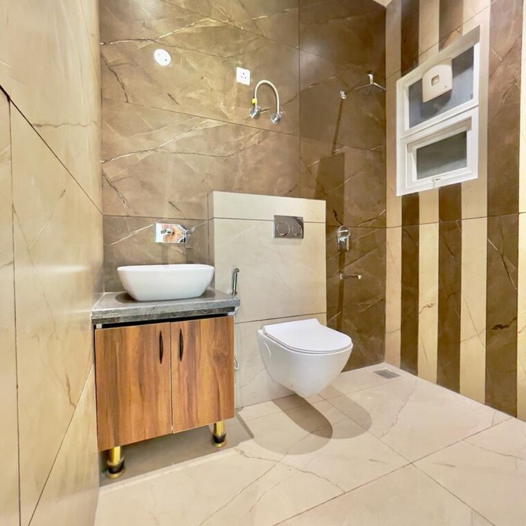 Bathroom, nandita-mayfair-park 3 Bedroom 964 Sq.Ft. Apartment In Kishanpura Zirakpur 8364497
