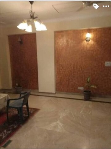 Room in 2.5 BHK Independent House at Sector 82 – for Rent