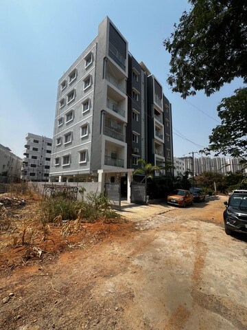  Plot For Sale in Tellapur