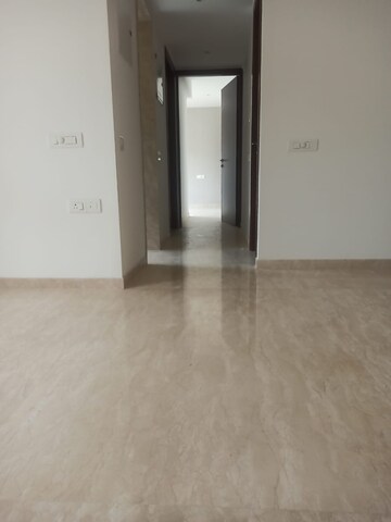 Room in 2 BHK Apartment at Hiranandani Highland, Powai – for Rent