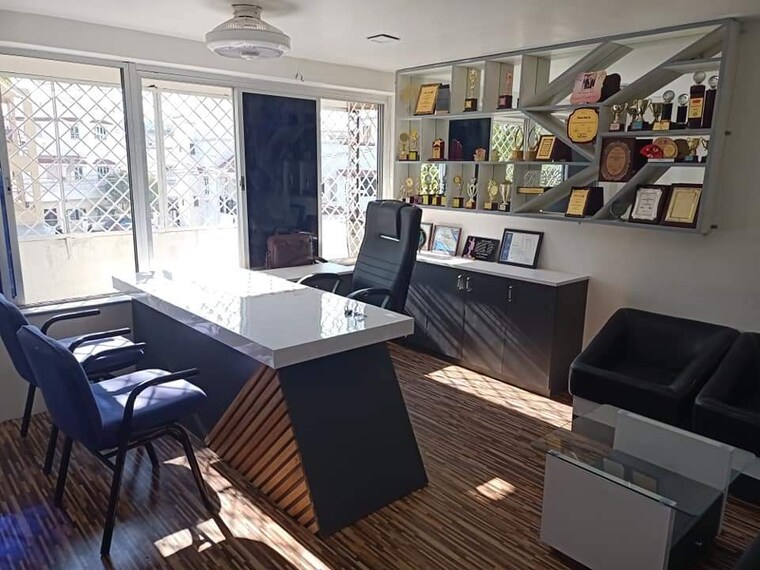 Team Area, manjalpur Commercial Office Space 1800 Sq.Ft. In Manjalpur Vadodara 8364528