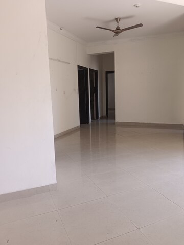 Room in 3 BHK Apartment at AWHO Shanti Vihar, Sector 95 – for Rent