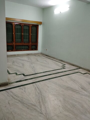 Room in 3 BHK Independent House at Vikas Nagar – for Rent