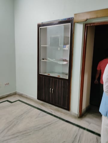 Room in 3 BHK Independent House at Vikas Nagar – for Rent