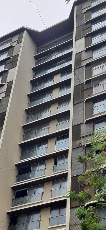 3 BHK Apartment For Rent in Khar West