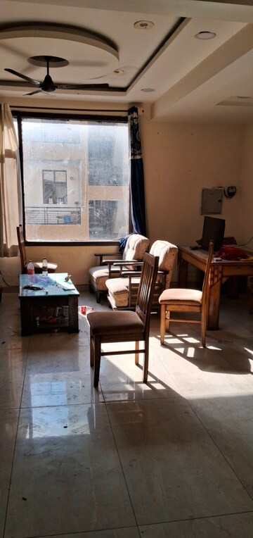 Living Room in 3 BHK Builder Floor at Peer Mucchalla – for Rent